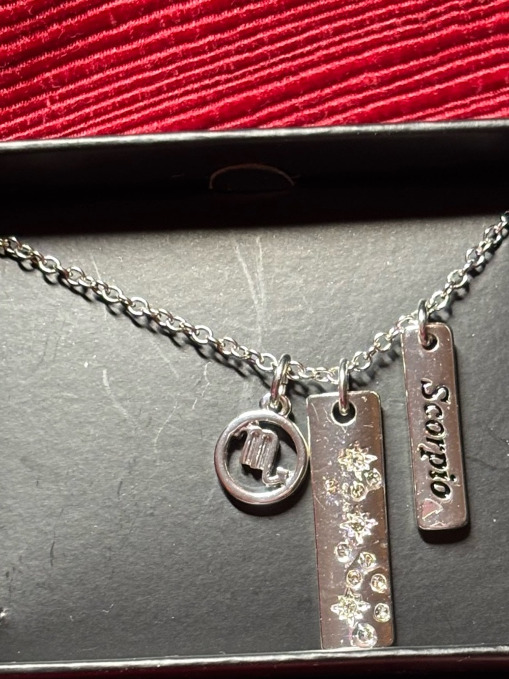Avon-3 necklaces-2 rings-3 prs earrings; child’s earring-necklace set by Jacmel. - Picture 2 of 13